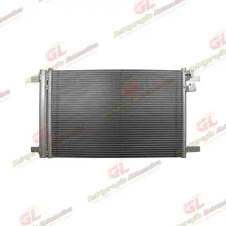 Condensador Volkswagen Golf TSI 2013> / GTI / Passat 2015 Até 2016 Fluxo Paralelo OEM: 5Q0816411AM